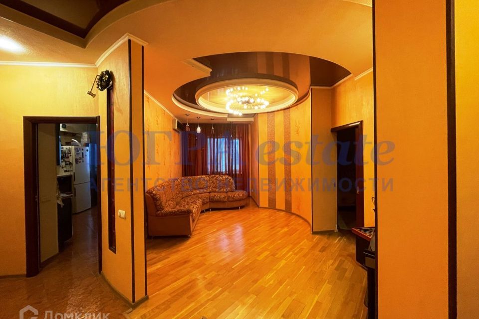Продаётся 4-комнатная квартира, 109.3 м²