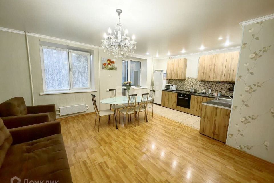Продаётся 3-комнатная квартира, 104.2 м²