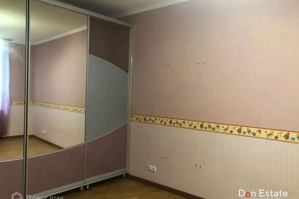 Продаётся 4-комнатная квартира, 104 м²