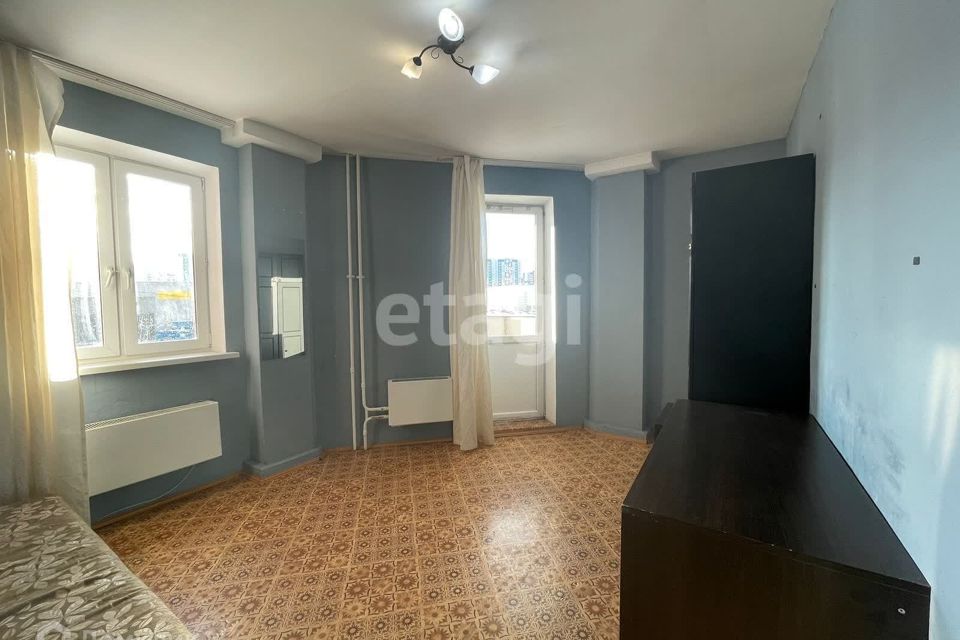 Продаётся 1-комнатная квартира, 42.7 м²