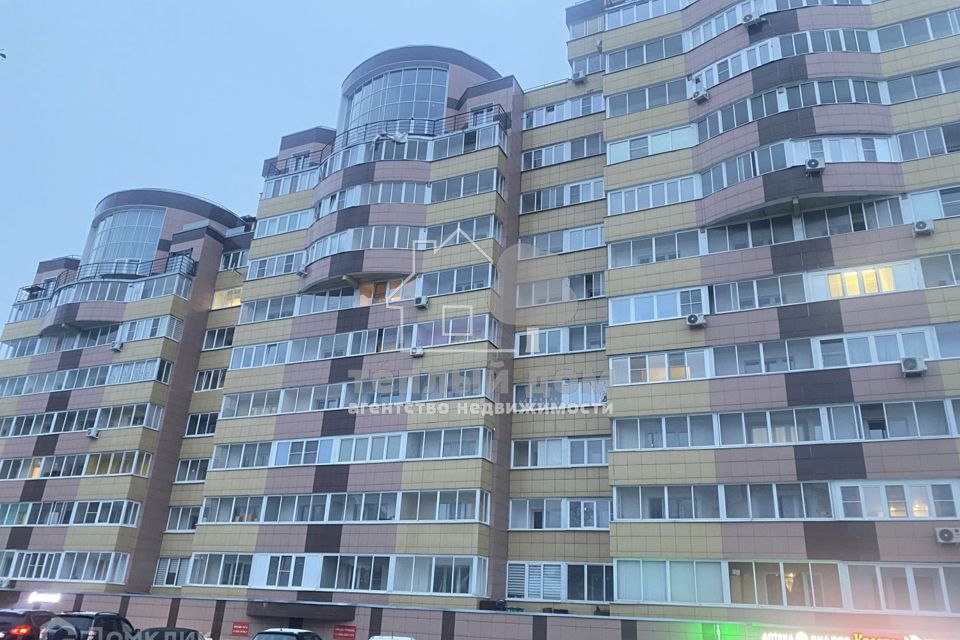 Продаётся 5-комнатная квартира, 130 м²