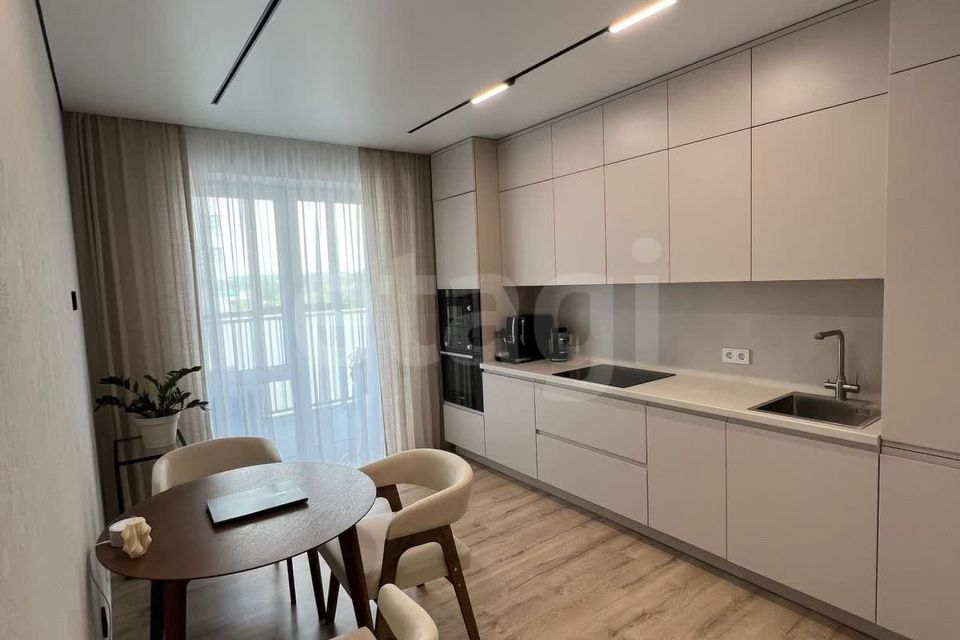 Продаётся 1-комнатная квартира, 42 м²
