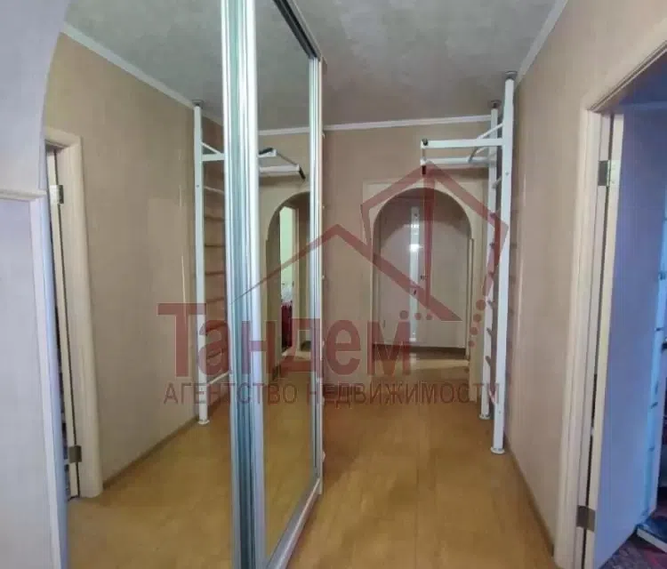 Продаётся 4-комнатная квартира, 81 м²