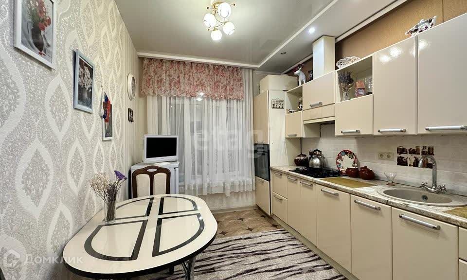 Продаётся 2-комнатная квартира, 64 м²