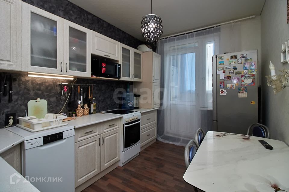 Продаётся 3-комнатная квартира, 70.3 м²