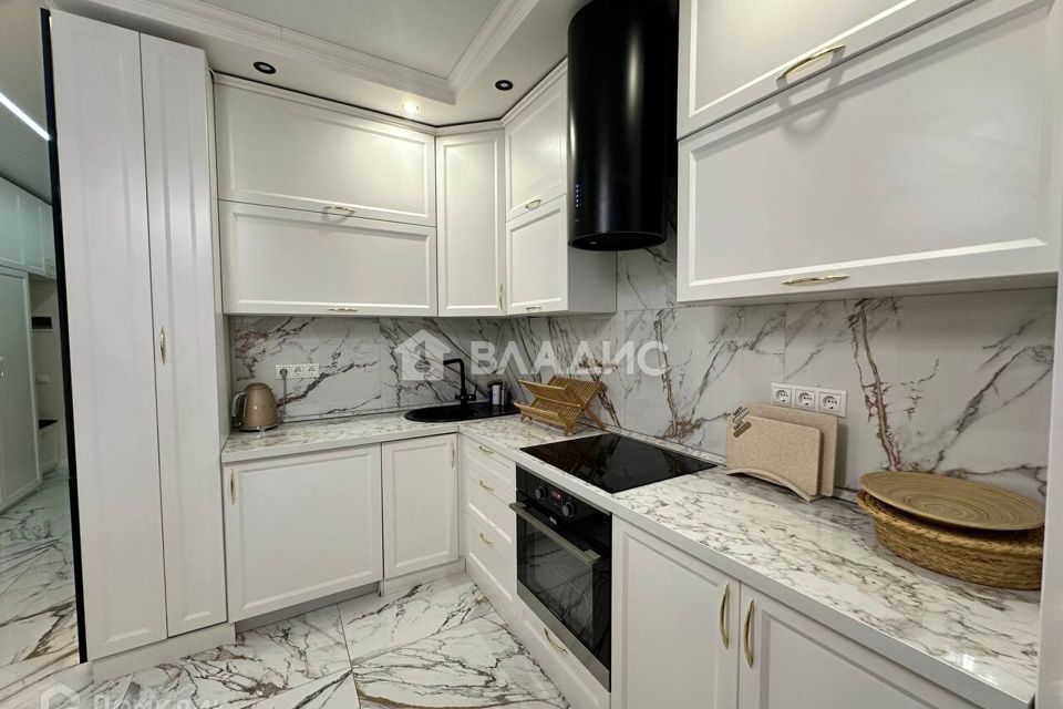 Продаётся 1-комнатная квартира, 43.2 м²