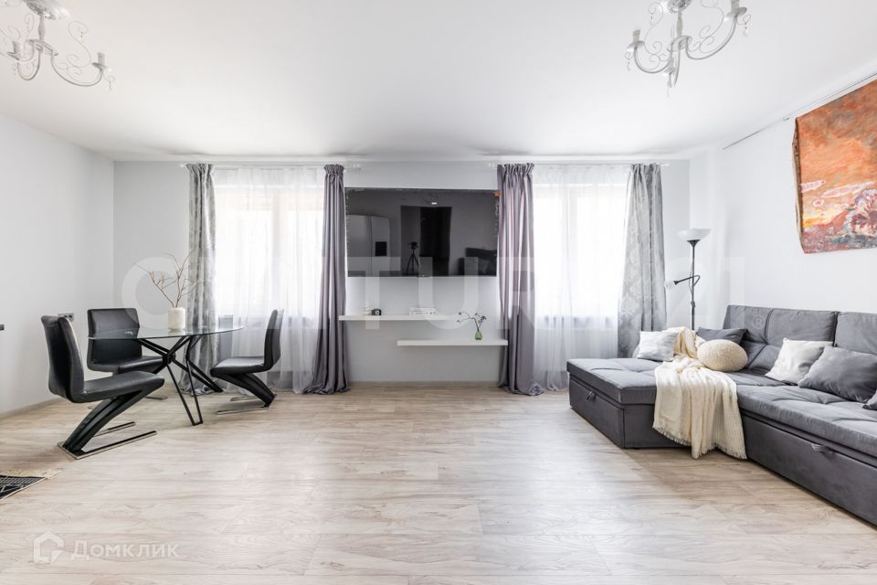 Продаётся 2-комнатная квартира, 76.8 м²