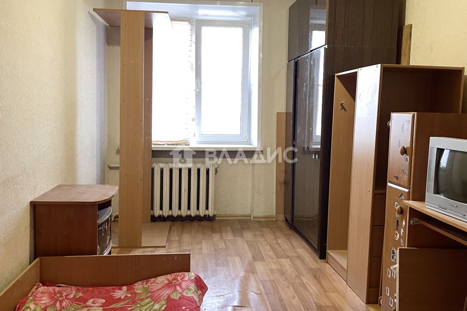 Продаётся комната в 4-комн. квартире, 12 м²