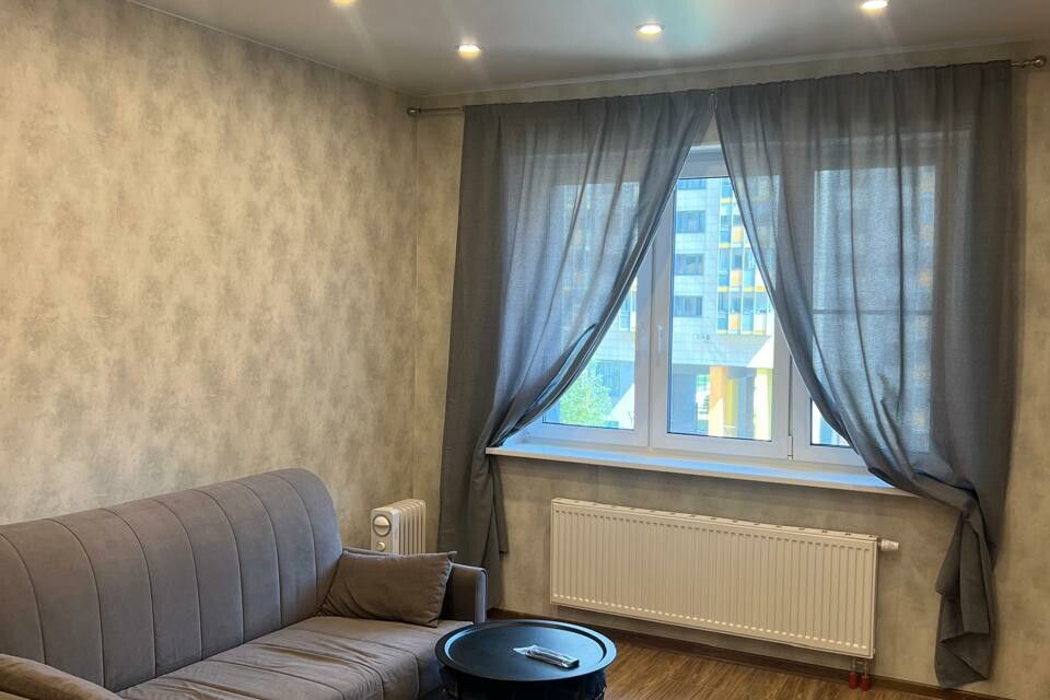 Продаётся 1-комнатная квартира, 37.1 м²