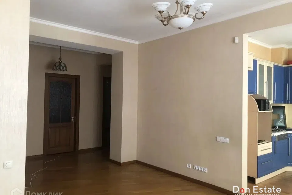 Продаётся 4-комнатная квартира, 104 м²