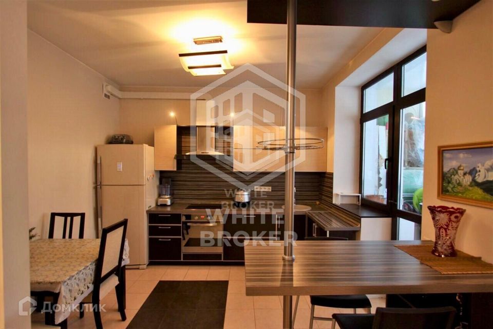 Продаётся 1-комнатная квартира, 52.8 м²