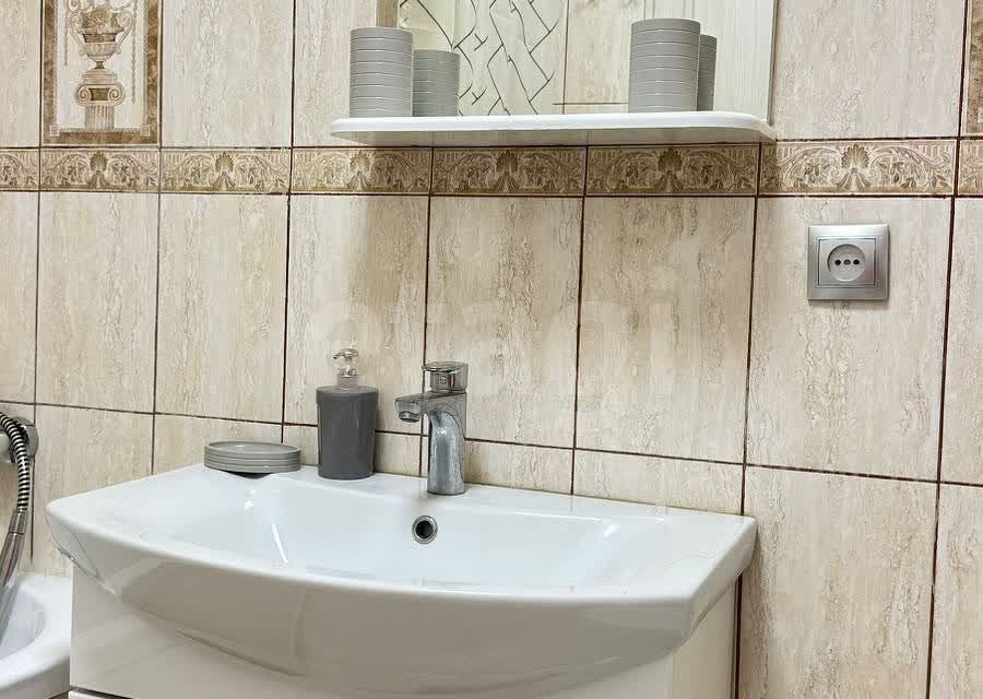 Продаётся 1-комнатная квартира, 46.7 м²