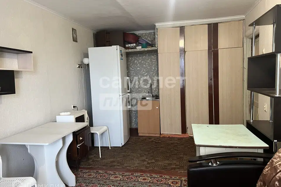 Продаётся комната в 1-комн. квартире, 18 м²