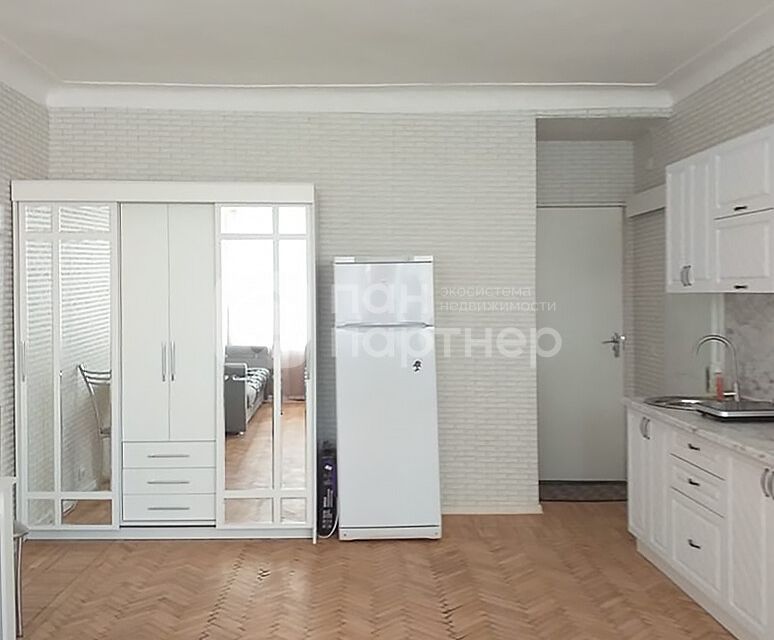 Продаётся 6-комнатная квартира, 136 м²