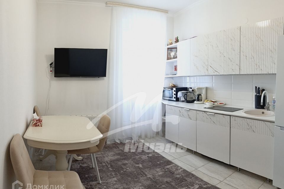 Продаётся 1-комнатная квартира, 43.3 м²
