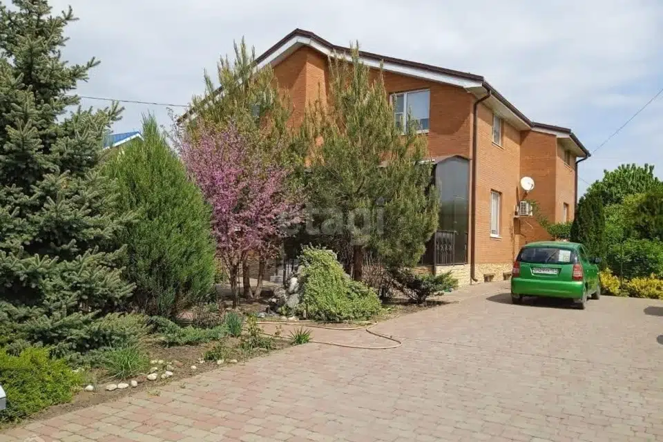 Продаётся 3-этажный дом, 323.1 м²
