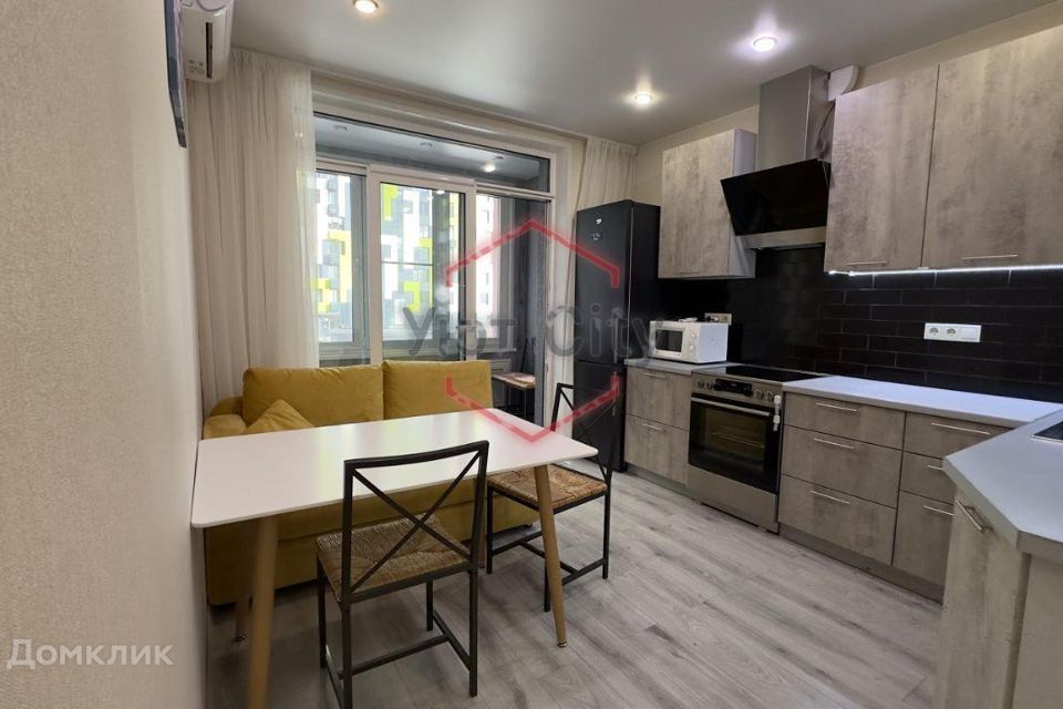 Сдаётся 1-комнатная квартира, 42 м²