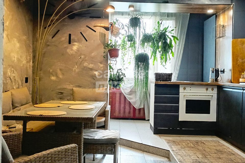 Продаётся 3-комнатная квартира, 110 м²