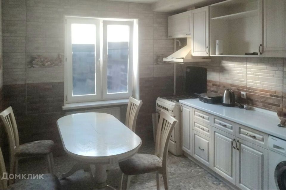 Продаётся 3-комнатная квартира, 82.7 м²