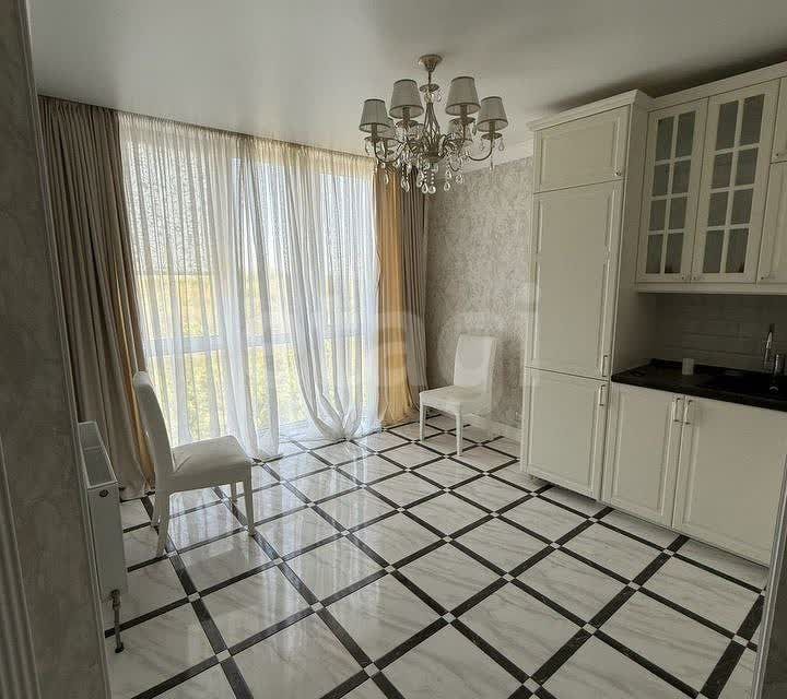 Продаётся 1-комнатная квартира, 52 м²