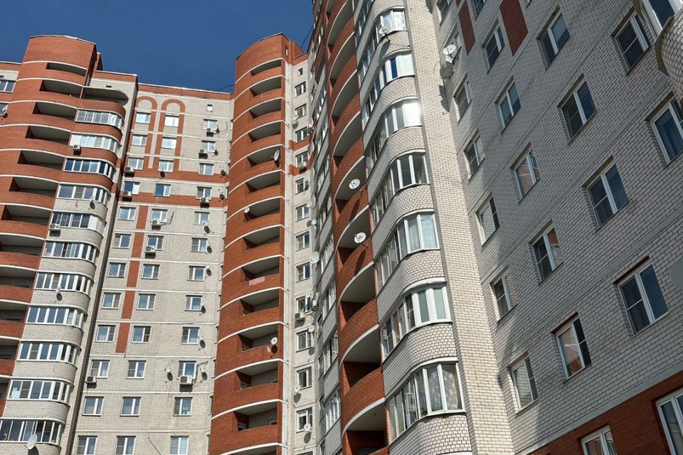 Продаётся 3-комнатная квартира, 63.9 м²
