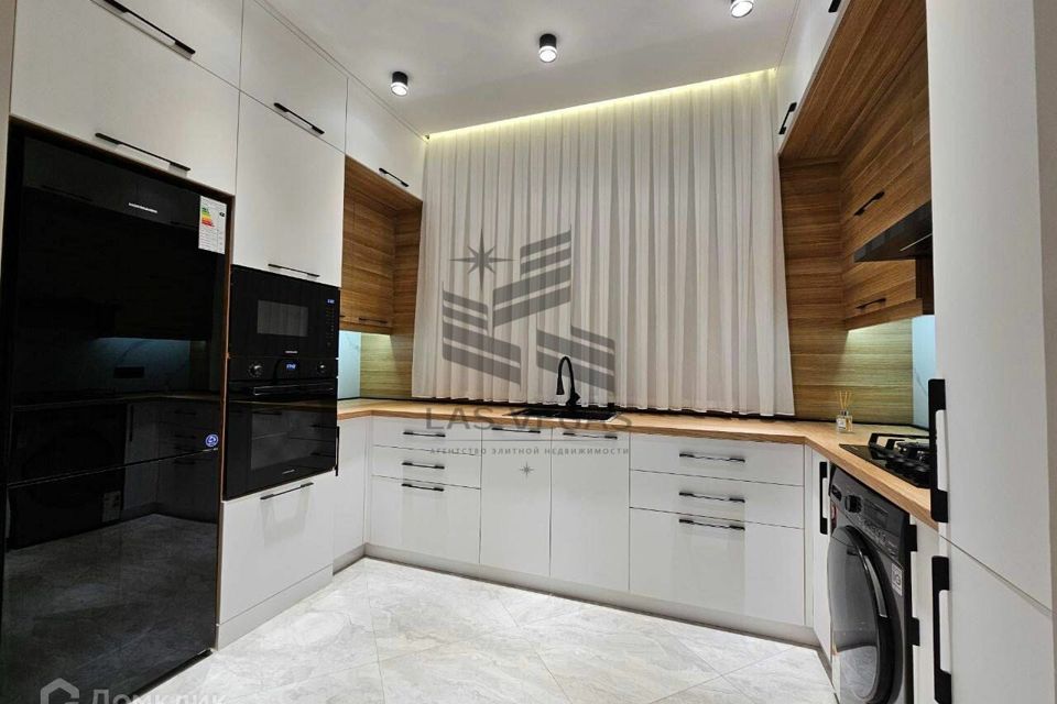 Сдаётся 3-комнатная квартира, 100 м²