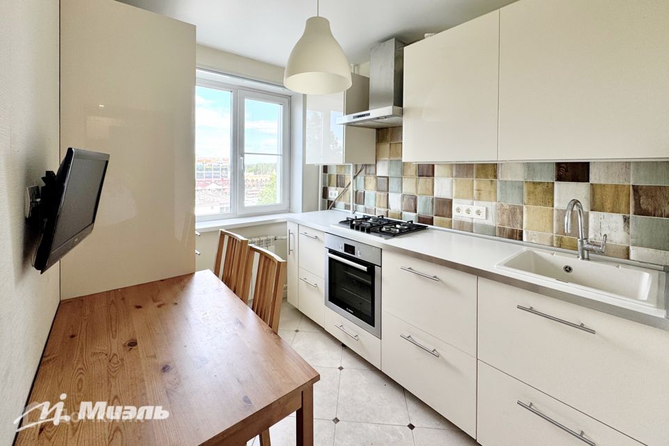 Продаётся 3-комнатная квартира, 56.3 м²
