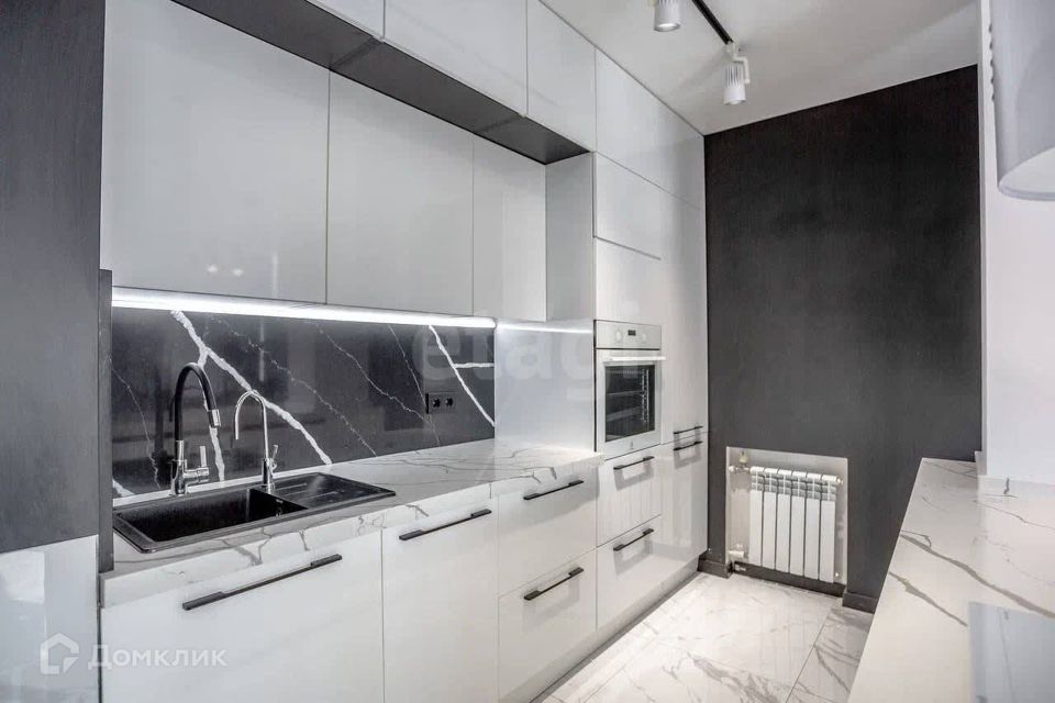 Сдаётся 2-комнатная квартира, 68 м²