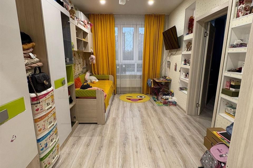 Продаётся 1-комнатная квартира, 50 м²