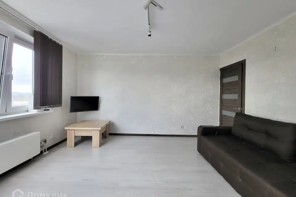 Продаётся 1-комнатная квартира, 37.9 м²