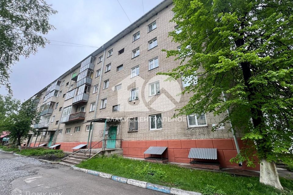 Продаётся 4-комнатная квартира, 62.8 м²