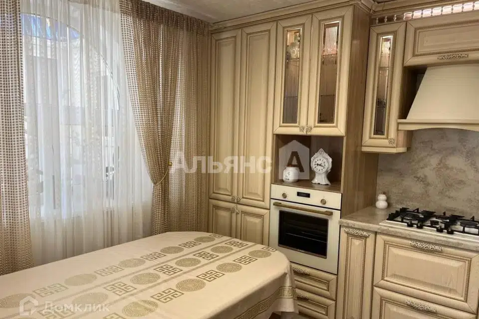 Продаётся 2-этажный дом, 187 м²