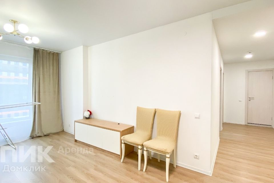 Сдаётся 2-комнатная квартира, 64.8 м²