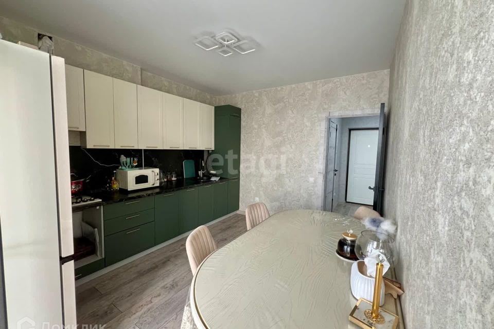 Продаётся 2-комнатная квартира, 61 м²