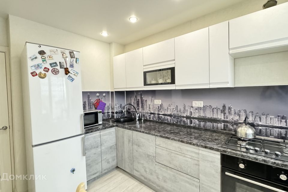 Продаётся 4-комнатная квартира, 77.7 м²