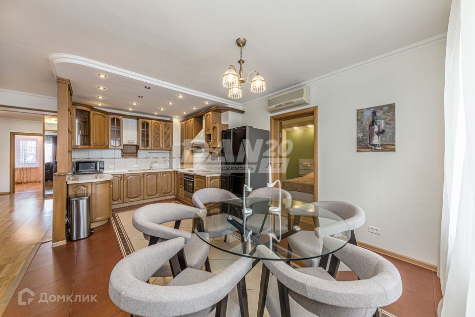 Продаётся 5-комнатная квартира, 148.5 м²