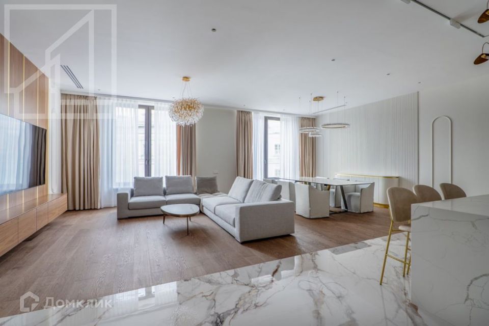 Сдаётся 3-комнатная квартира, 157 м²