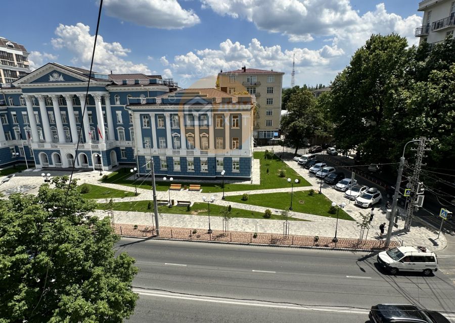 Продаётся 4-комнатная квартира, 107.3 м²