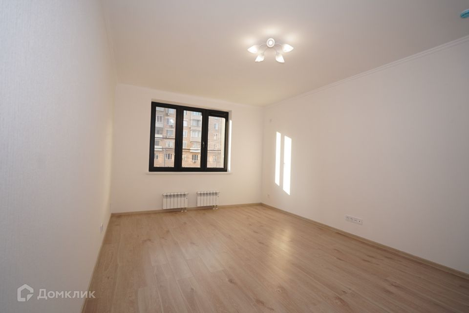 Продаётся 1-комнатная квартира, 46 м²