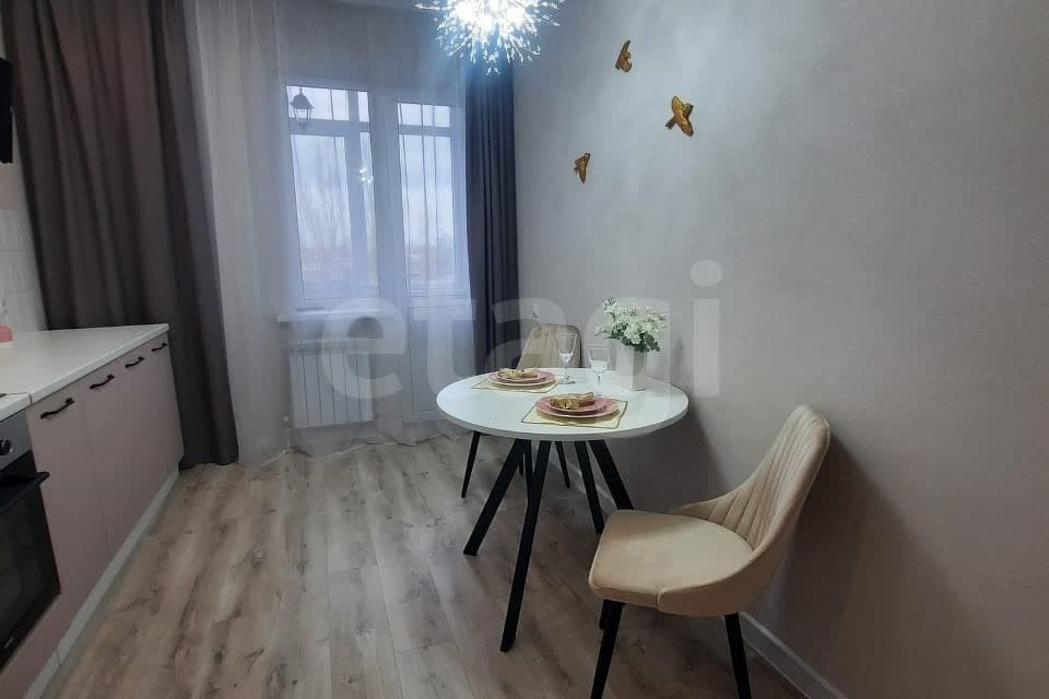 Продаётся 1-комнатная квартира, 43 м²
