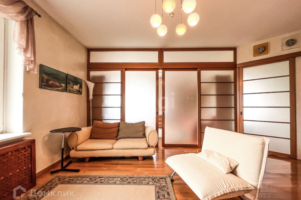 Продаётся 3-комнатная квартира, 110 м²