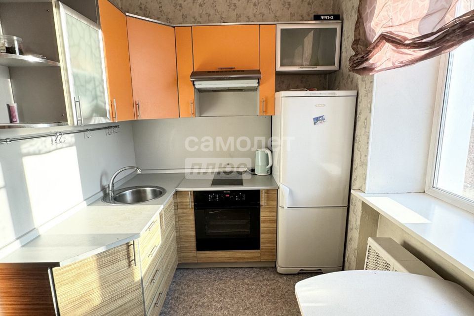 Продаётся 3-комнатная квартира, 61.8 м²