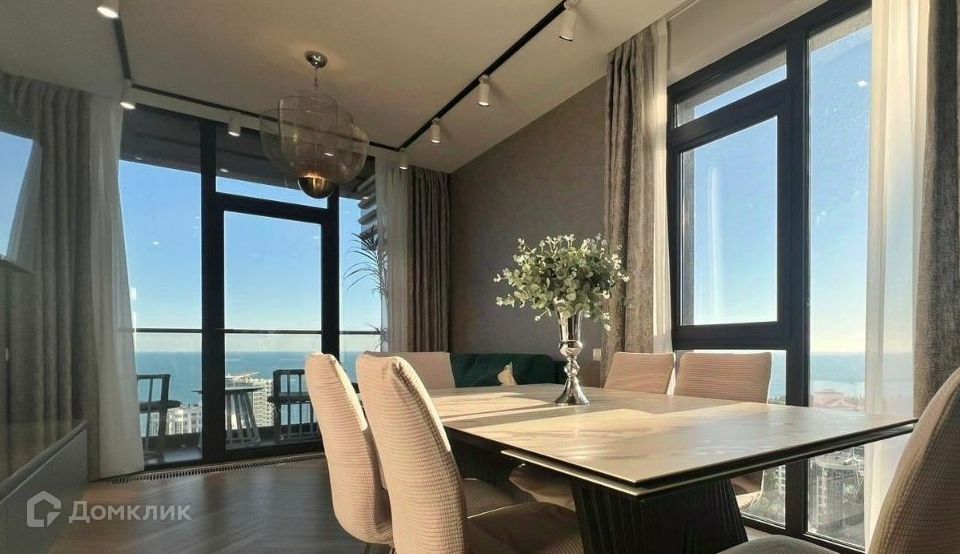 Продаётся 2-комнатная квартира, 65 м²
