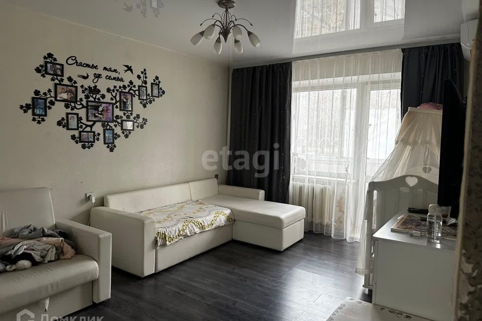 Продаётся 1-комнатная квартира, 37.6 м²