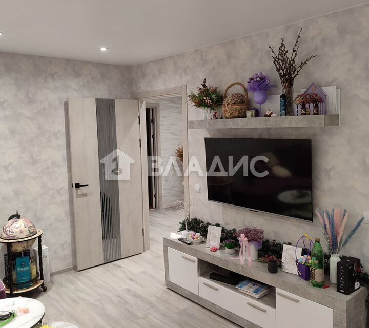 Продаётся 4-комнатная квартира, 75.4 м²