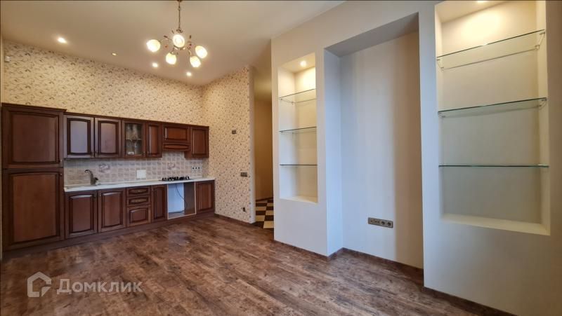 Продаётся 2-комнатная квартира, 70.7 м²