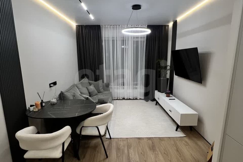 Продаётся 1-комнатная квартира, 42.3 м²