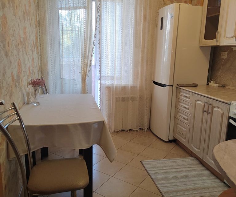 Сдаётся 2-комнатная квартира, 46.6 м²