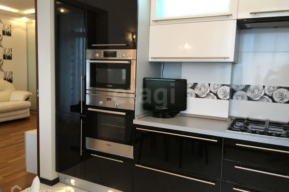 Продаётся 2-комнатная квартира, 68.4 м²