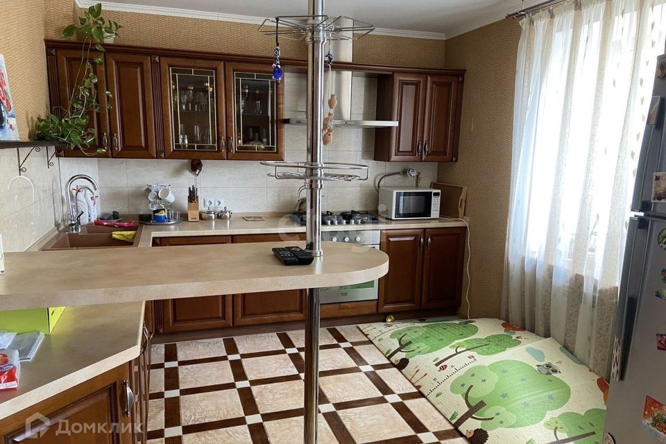 Продаётся 4-комнатная квартира, 104.6 м²